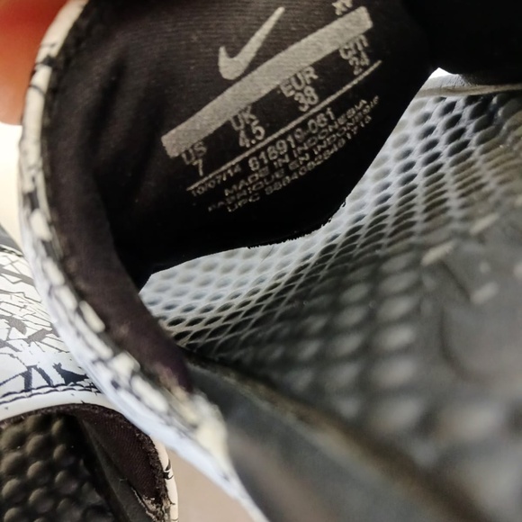 Nike Benassi JDI Swoosh Slides Size 7 - Custom Cracked Paint Pink Logo. - Picture 3 of 6